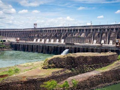 水利水电工程专业主要集中在大中型水利水电工程及其构筑物(包括大坝
